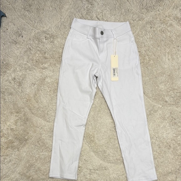 NWT Yelete White Capris for Women - Picture 2 of 5